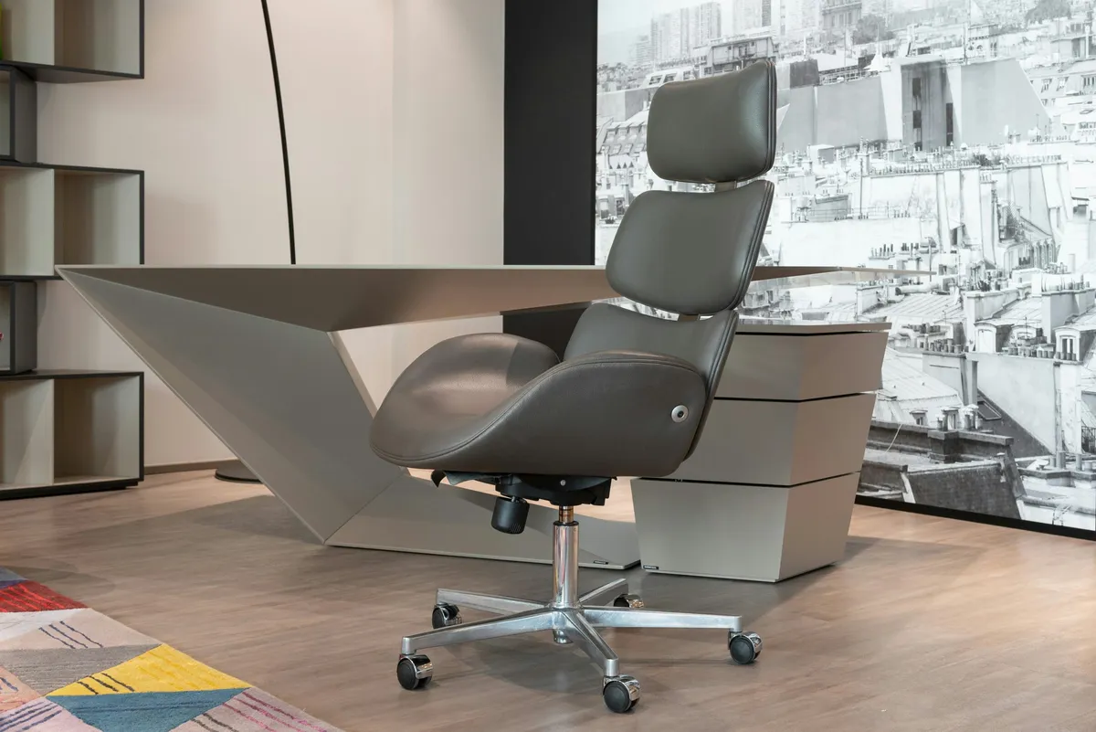 Top Ergonomic Office Chairs for a Healthier Back in 2025 - feature 2