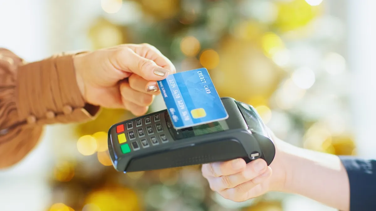 How You Can Maximize Credit Card Rewards and Earn More Points - tag item